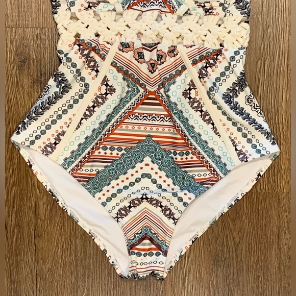 NO LONGER AVAILABLE - Picture 4 of 11